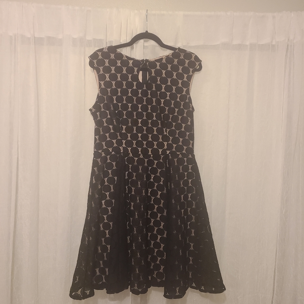 London Style Petites Black polka dot dress